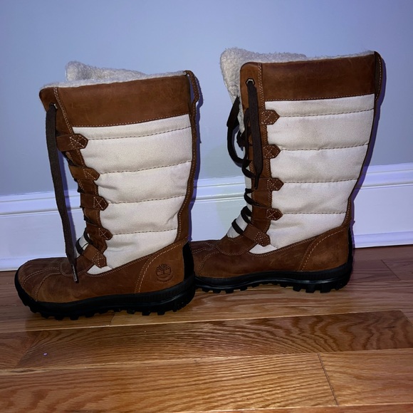 TIMBERLANDS!! - Picture 3 of 3